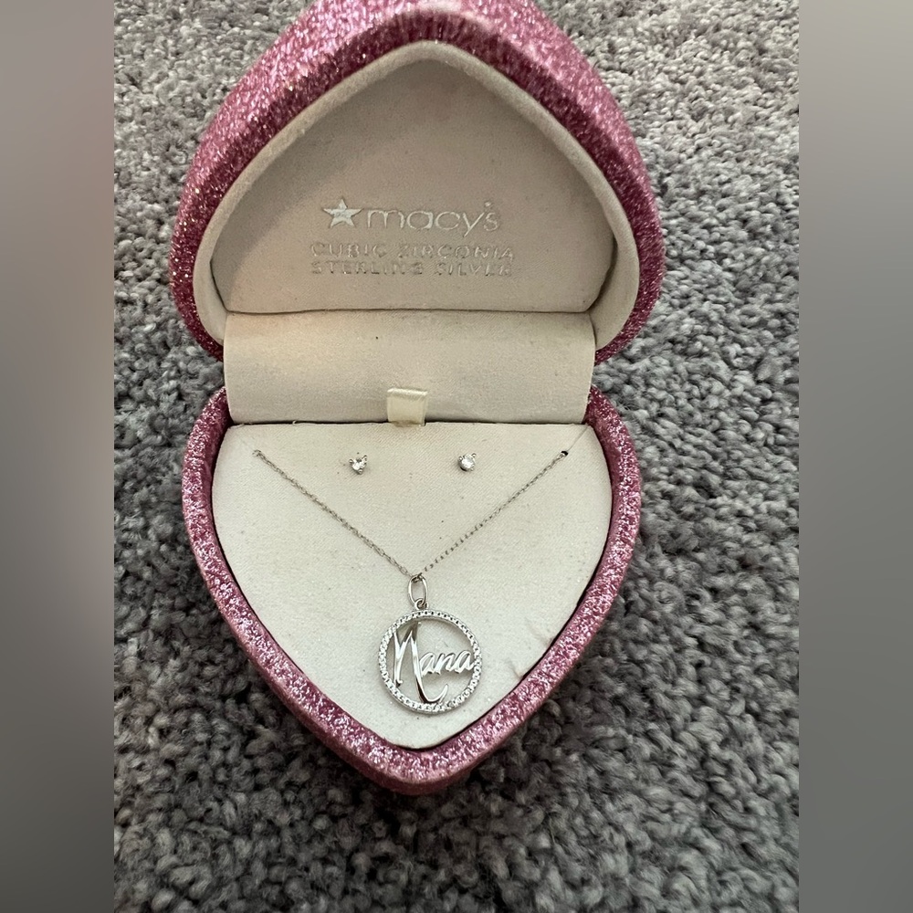 Sterling Silver 925 "NANA" Pendant Necklace & Earrings NWT retail $100 - Picture 6 of 7